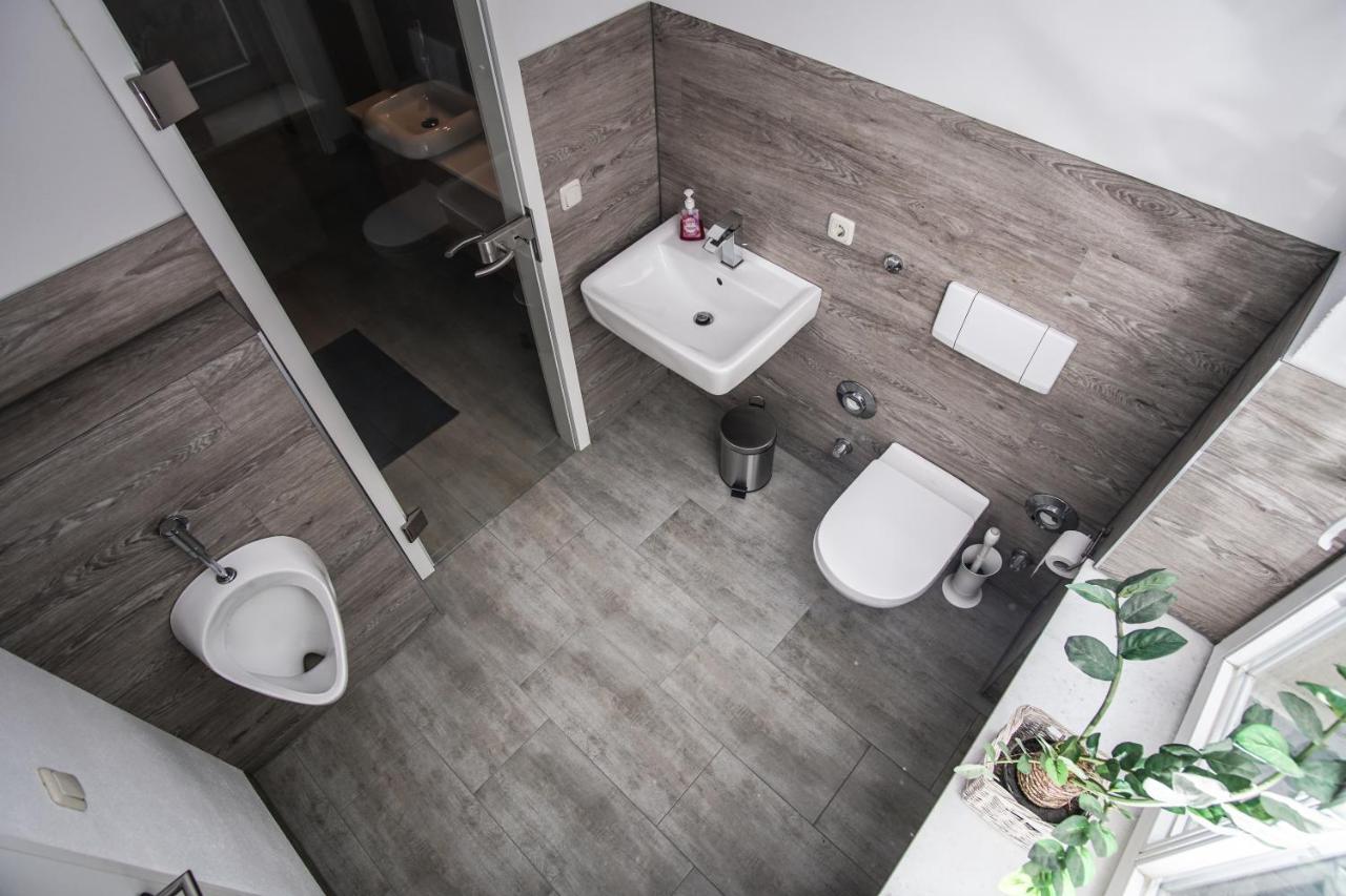 Exklusive Ferienwohnung Im Zentrum Von Plauen Buitenkant foto