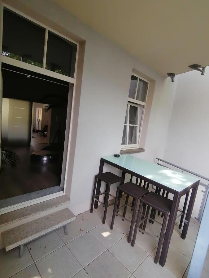 Exklusive Ferienwohnung Im Zentrum Von Plauen Buitenkant foto